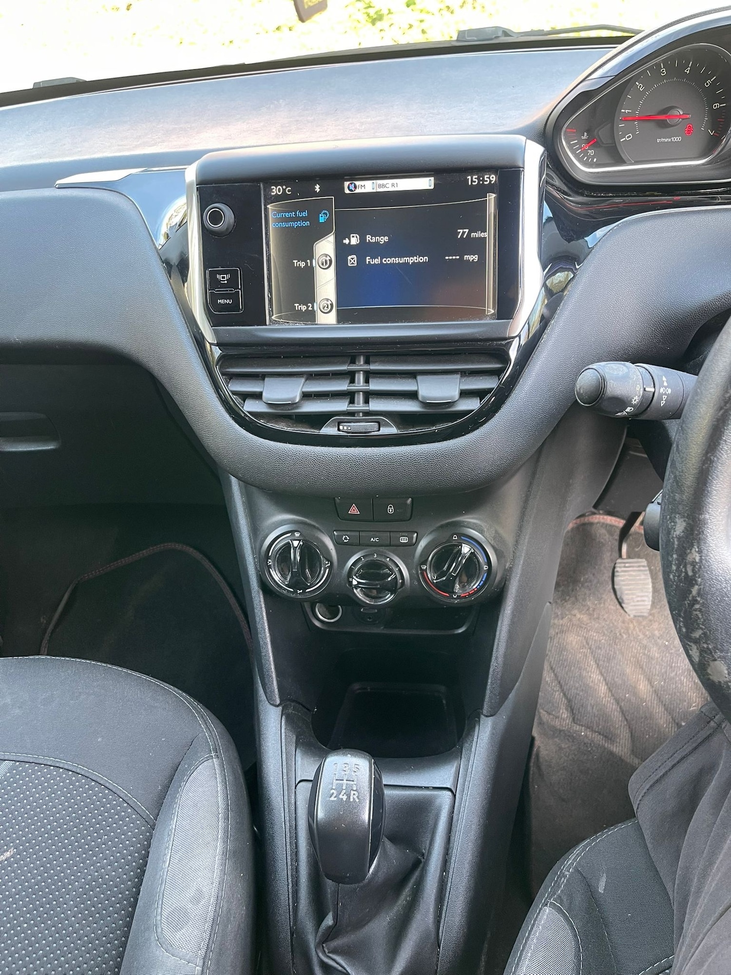 Used Peugeot 208 2014 for sale - 78155603: Photo 14