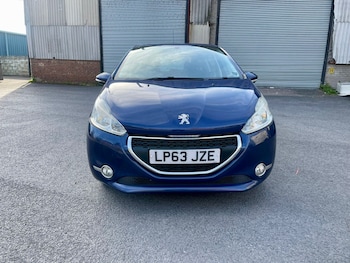 Used Peugeot 208 2014 for sale - 78155603: Photo
