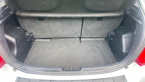 Used Toyota Yaris 2012 for sale - 76232948: Photo 10