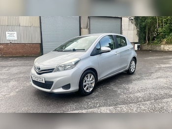 Used Toyota Yaris 2012 for sale - 76232948: Photo 2
