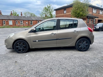 Used Renault Clio 2010 for sale - 78531251: Photo