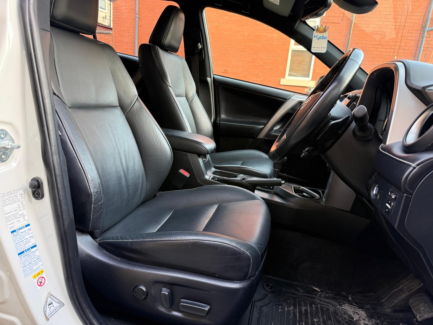 Used Toyota RAV4 2018 for sale - 76948611: Photo 10