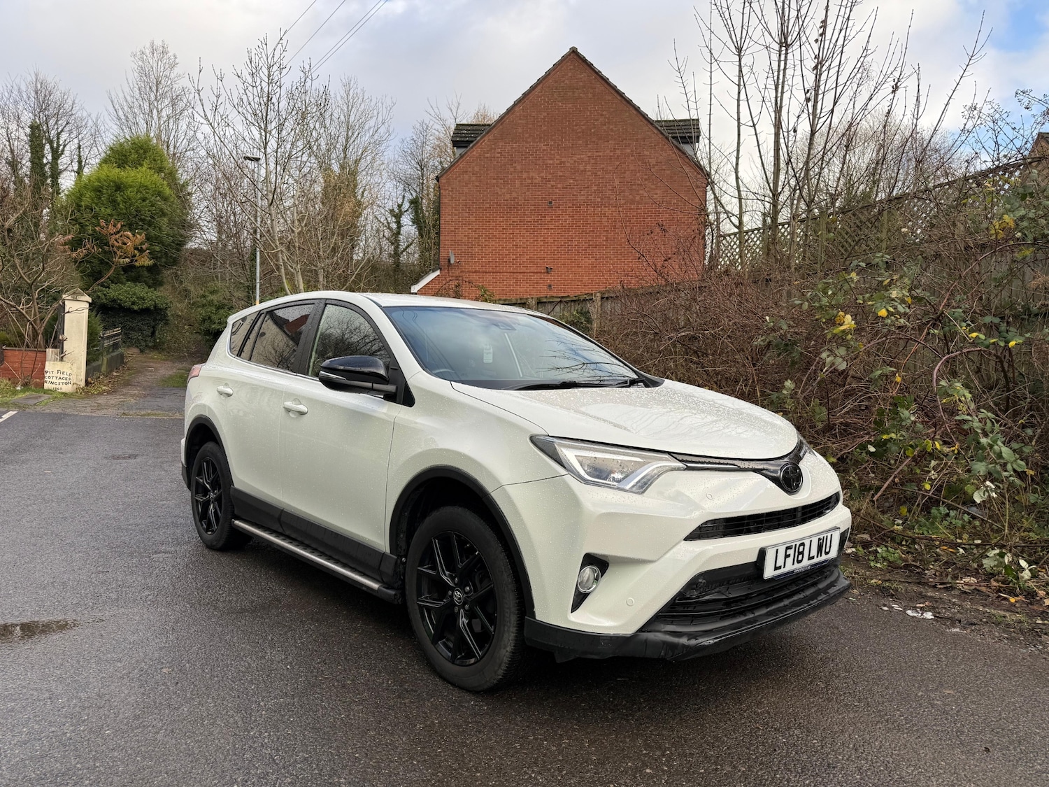 Used Toyota RAV4 2018 for sale - 76948611: Photo 3