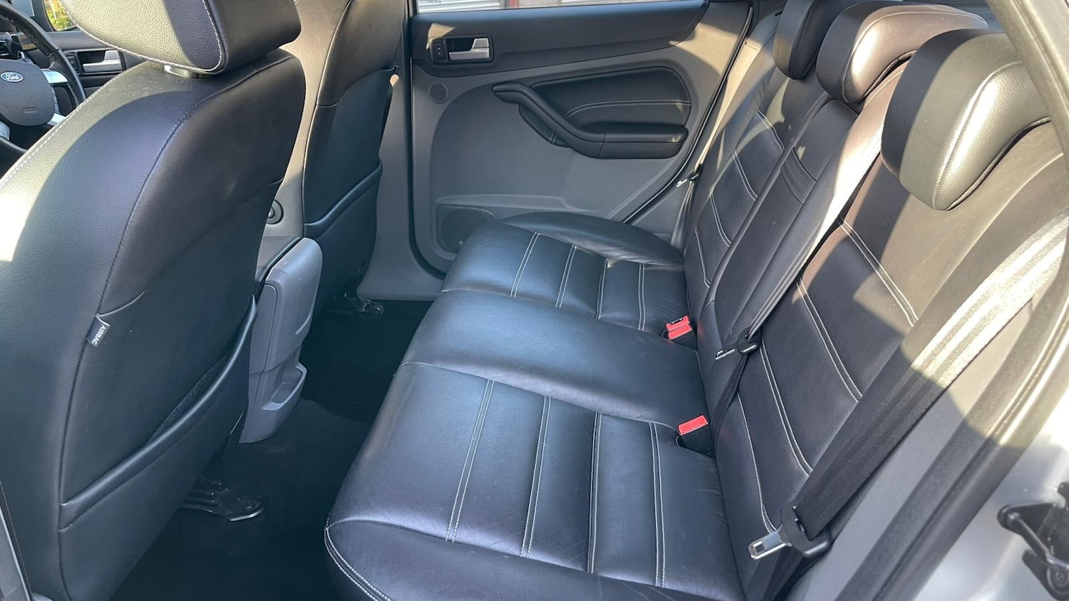 Used Ford Focus 2010 for sale - 77160031: Photo 11