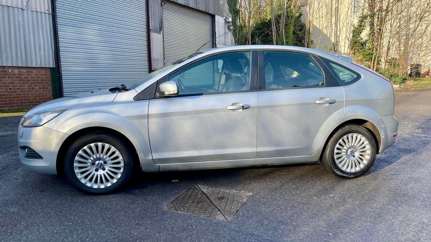 Used Ford Focus 2010 for sale - 77160031: Photo 4
