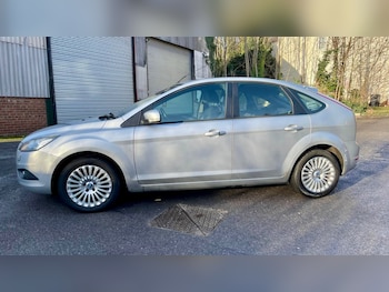 Used Ford Focus 2010 for sale - 77160031: Photo