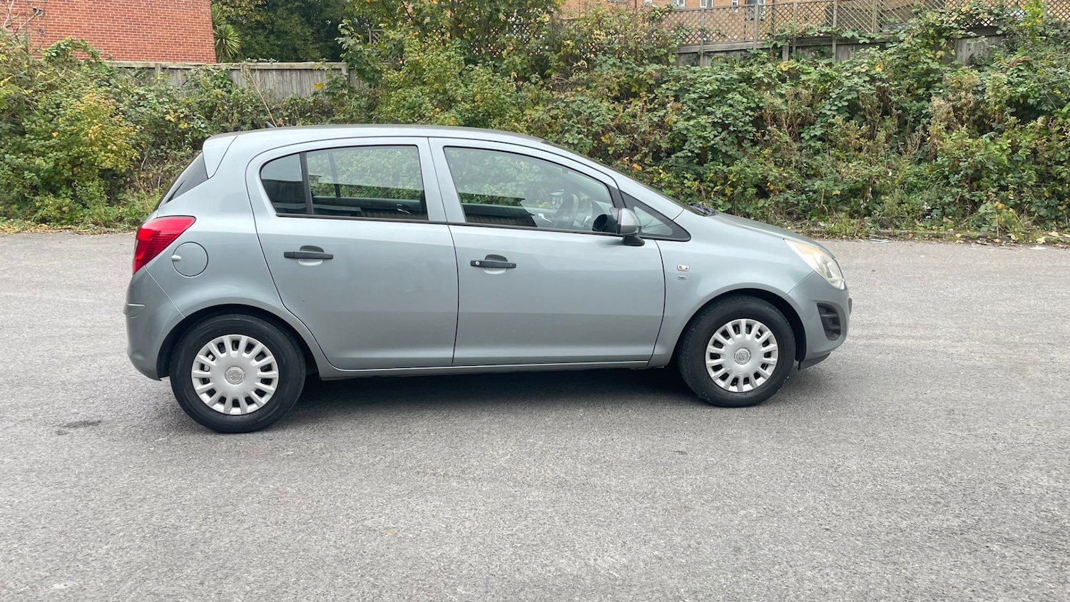 Used Vauxhall Corsa 2011 for sale - 76313371: Photo 8