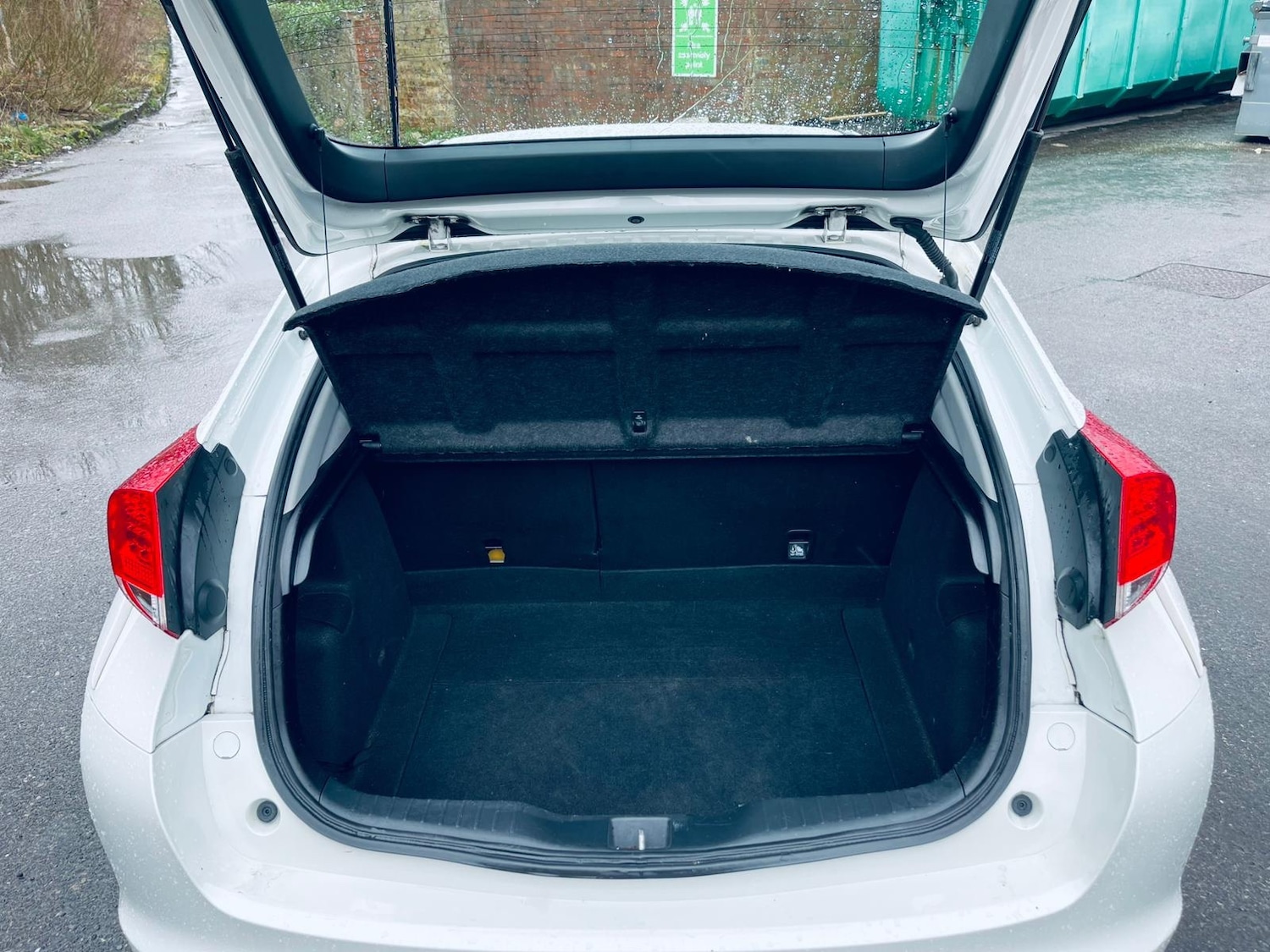 Used Honda Civic 2013 for sale - 77684500: Photo 12