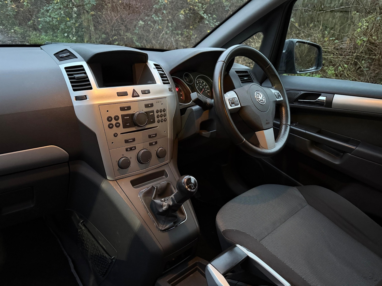 Used Vauxhall Zafira 2010 for sale - 76987170: Photo 13