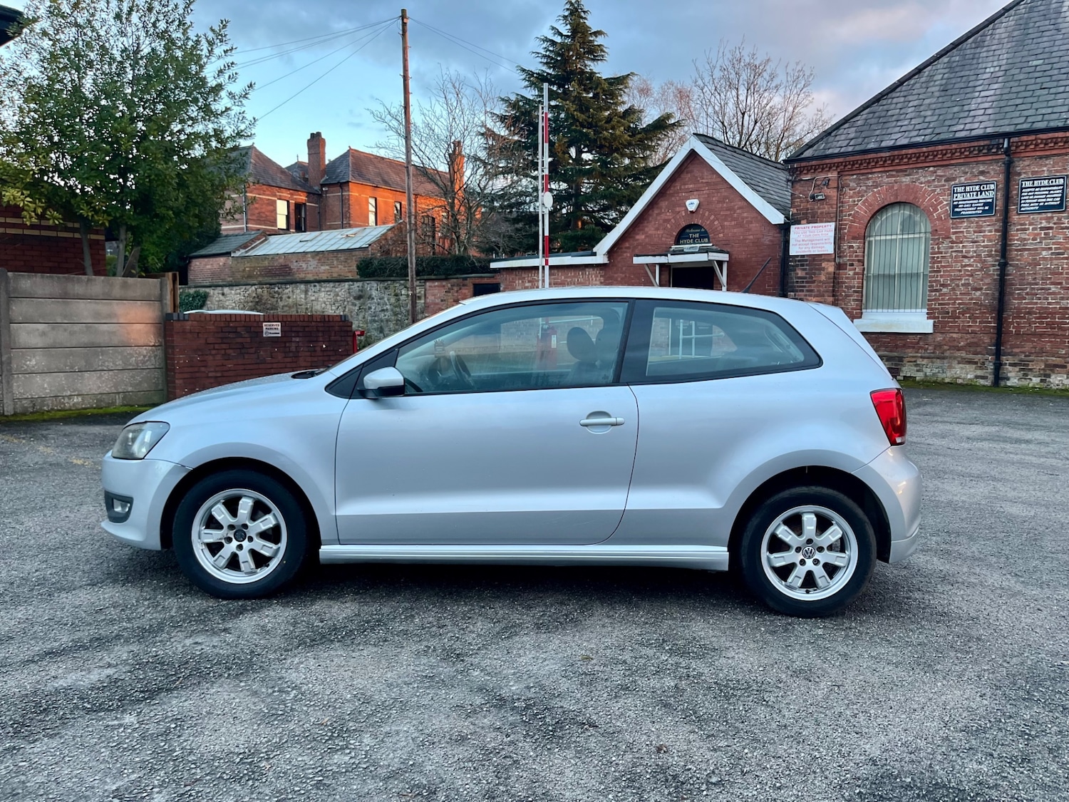 Used Volkswagen Polo 2012 for sale - 77236905: Photo 4