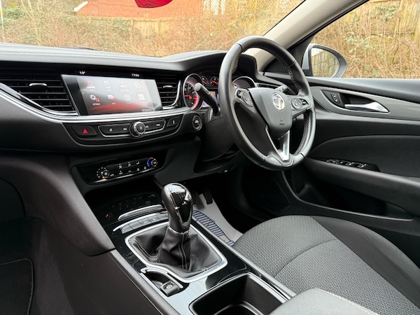 Used Vauxhall Insignia 2017 for sale - 74191005: Photo 2