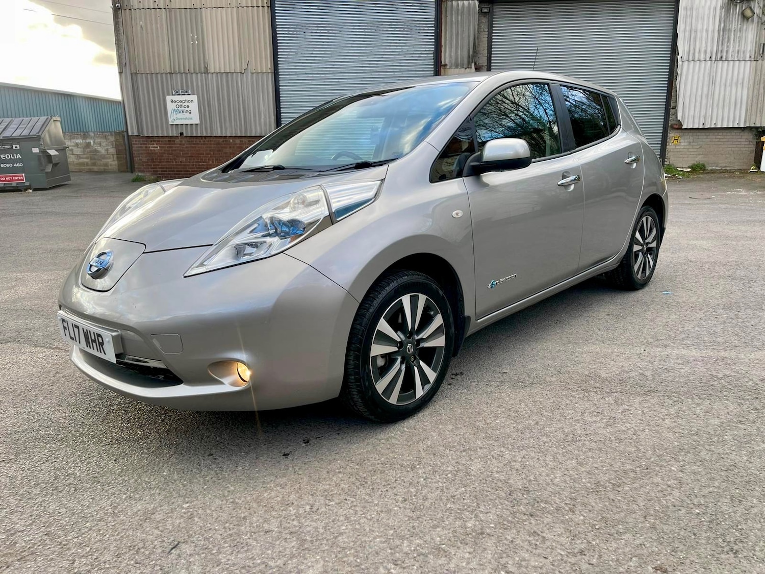 Used Nissan Leaf 2017 for sale - 77844535: Photo 2