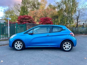 Used Peugeot 208 2012 for sale - 76488431: Photo