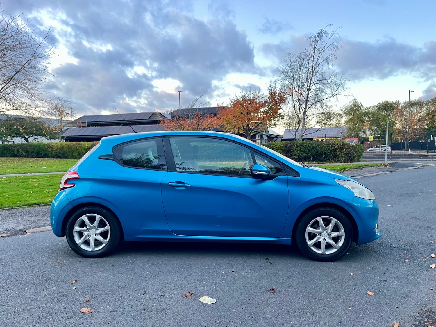 Used Peugeot 208 2012 for sale - 76488431: Photo 8