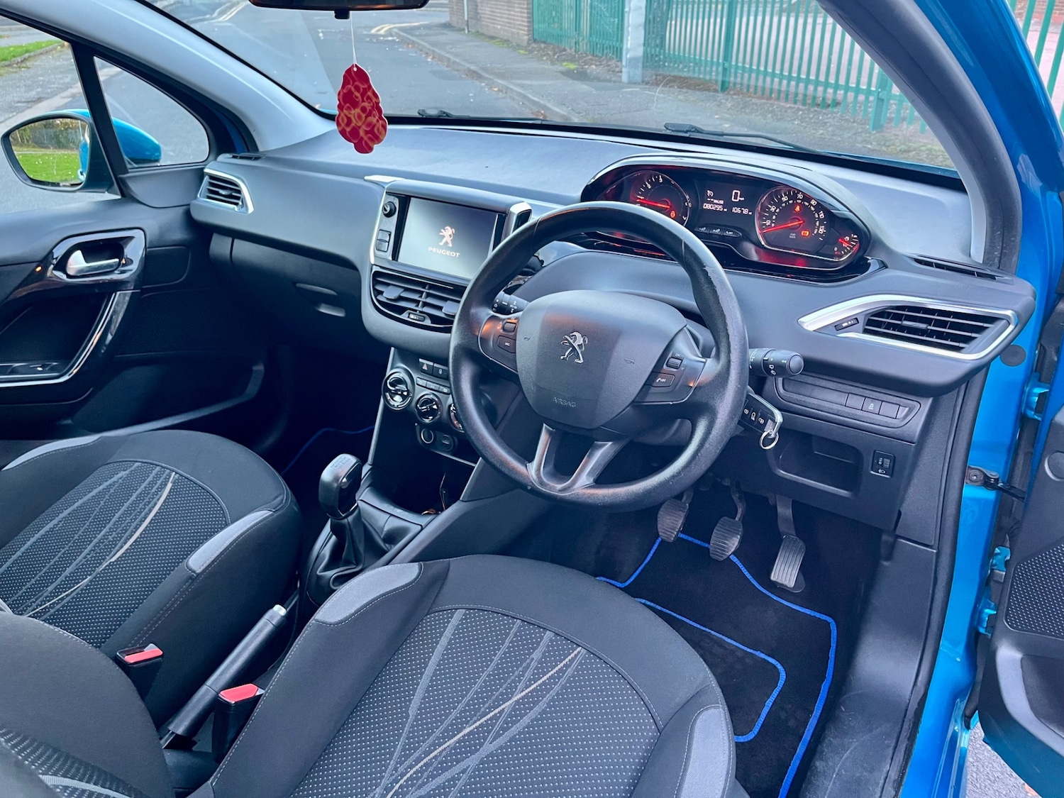 Used Peugeot 208 2012 for sale - 76488431: Photo 9