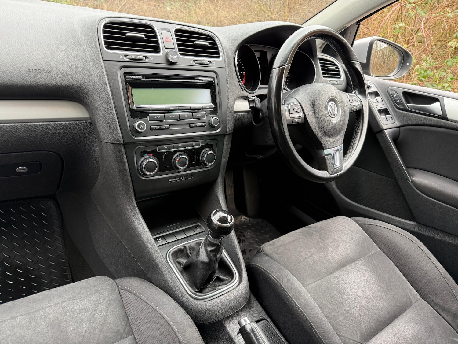 Used Volkswagen Golf 2009 for sale - 77475561: Photo 2