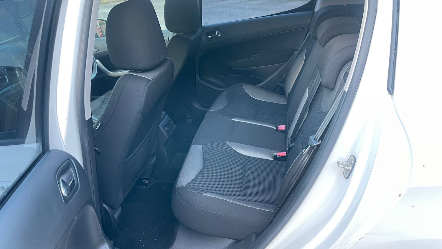 Used Peugeot 308 2012 for sale - 76886075: Photo 11