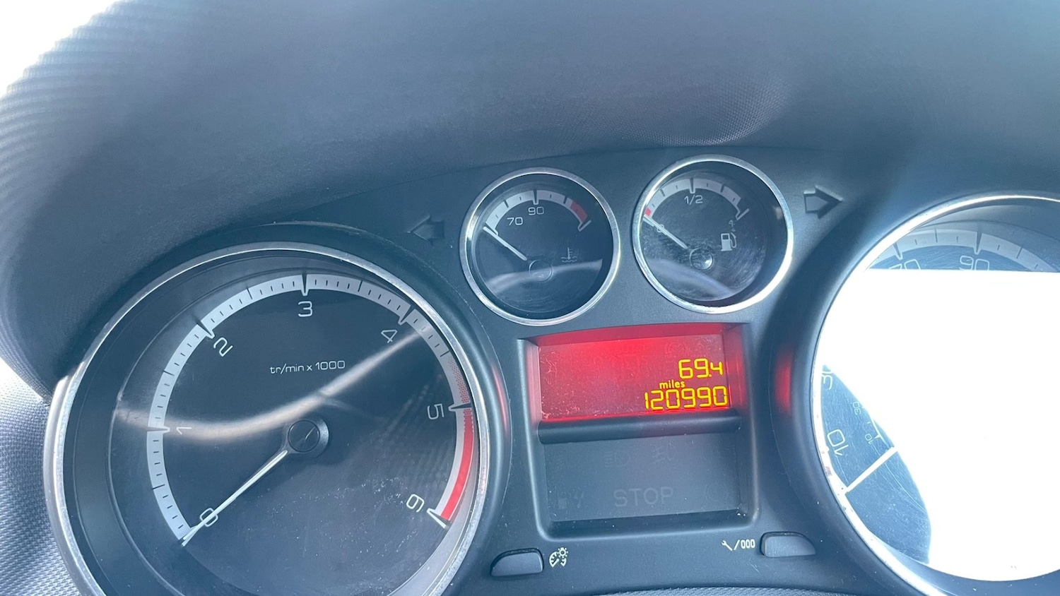 Used Peugeot 308 2012 for sale - 76886075: Photo 15