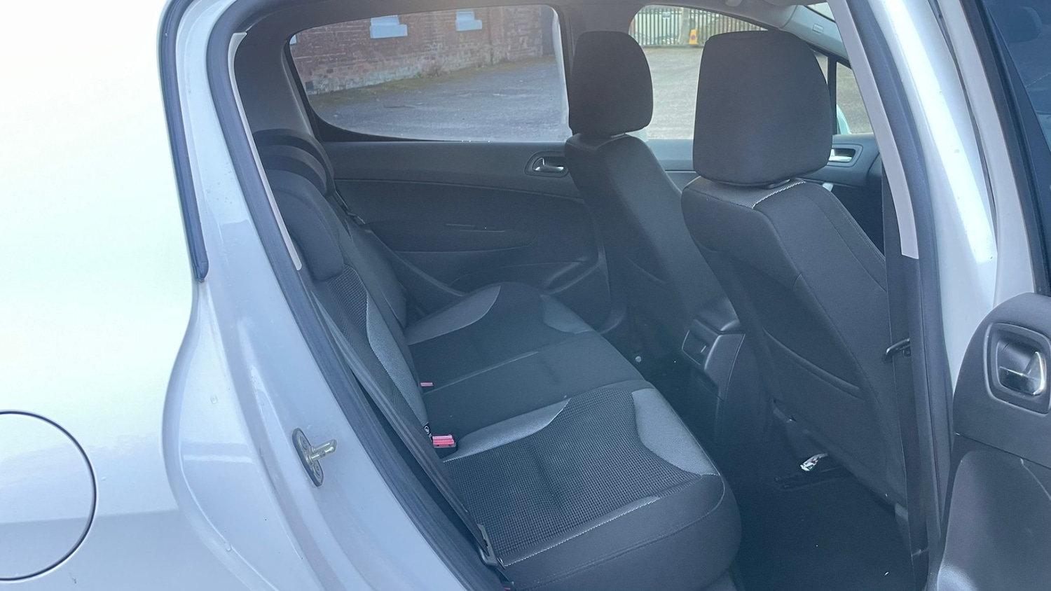 Used Peugeot 308 2012 for sale - 76886075: Photo 9