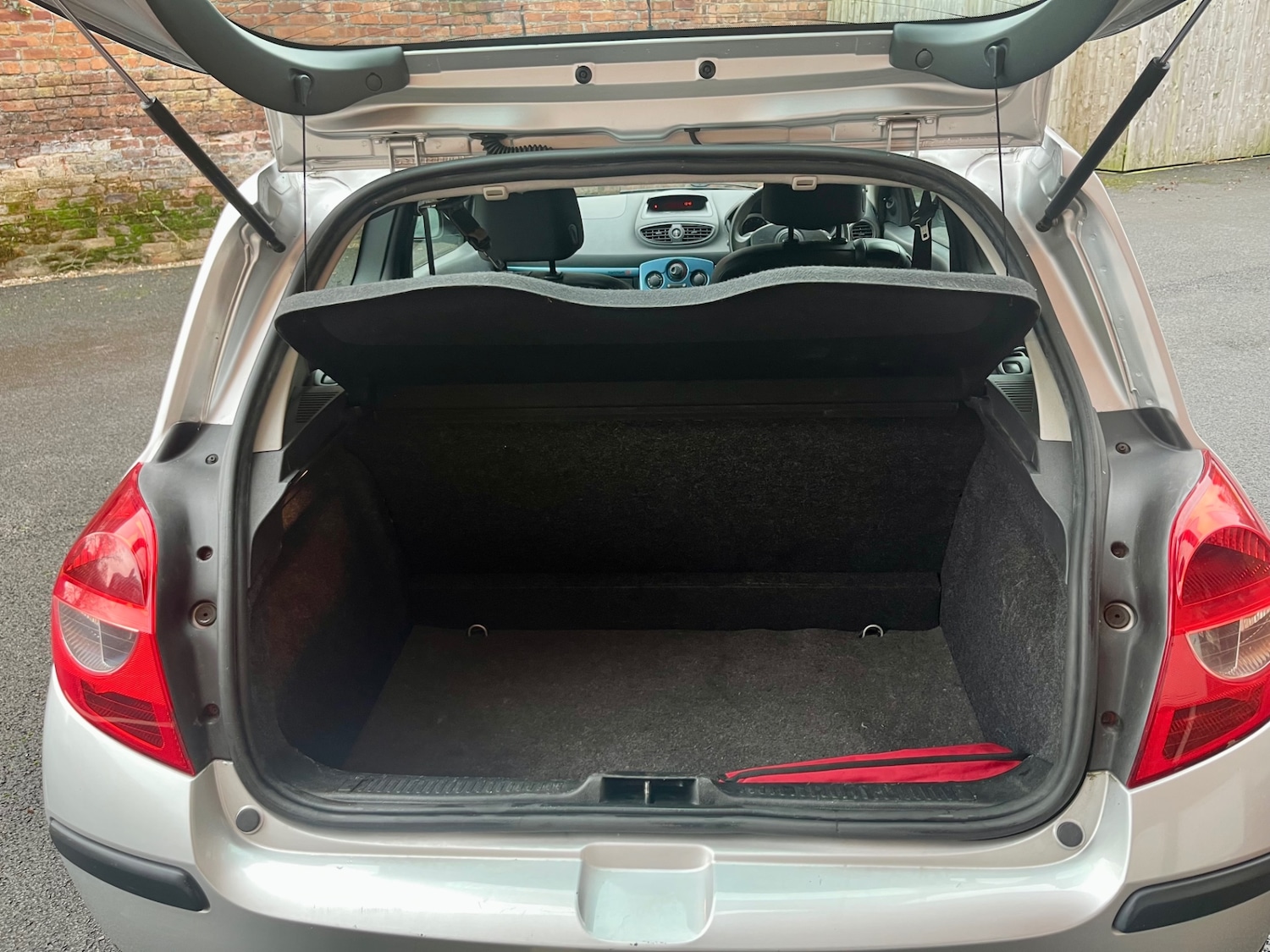 Used Renault Clio 2007 for sale - 76720160: Photo 12