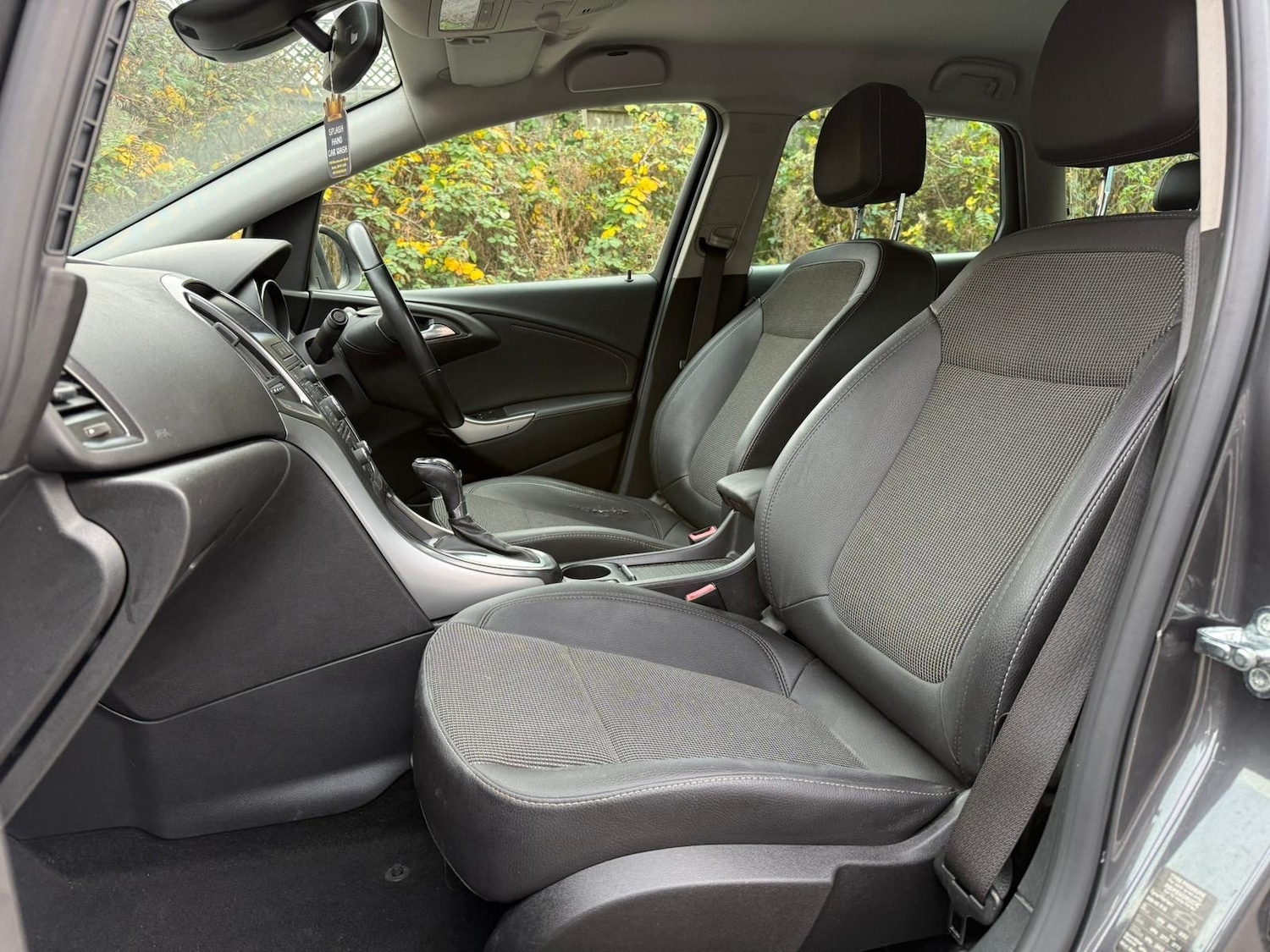 Used Vauxhall Astra 2012 for sale - 76948712: Photo 12