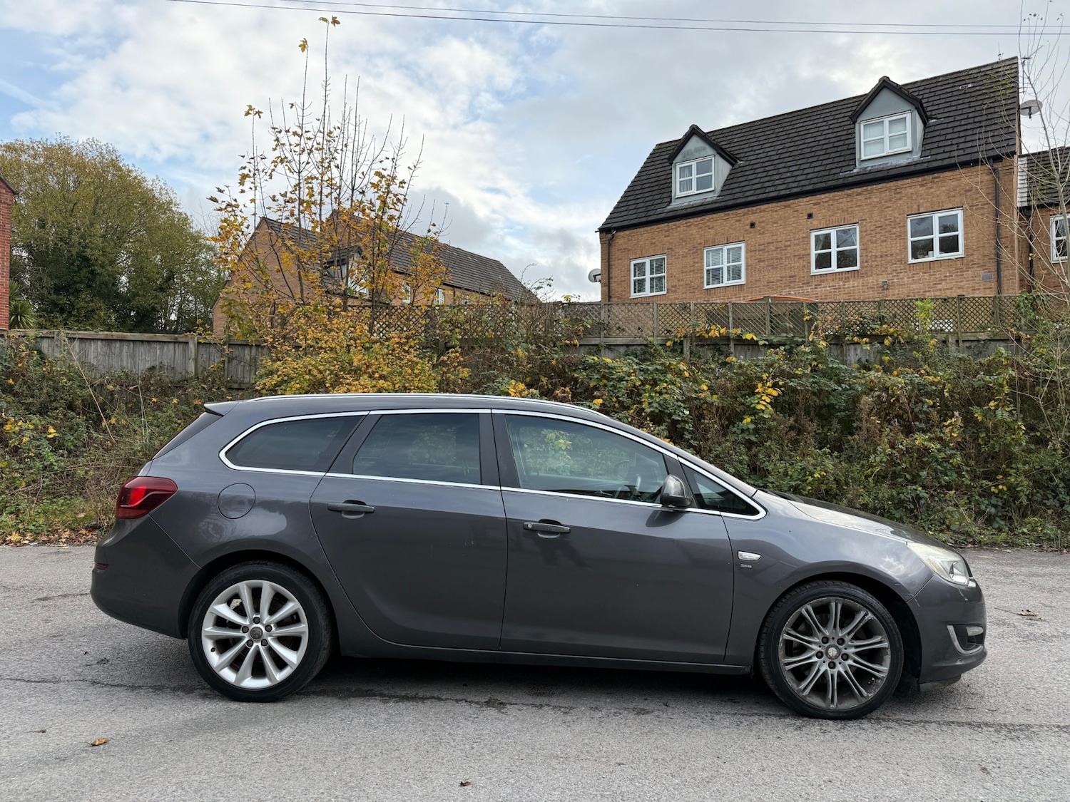 Used Vauxhall Astra 2012 for sale - 76948712: Photo 4