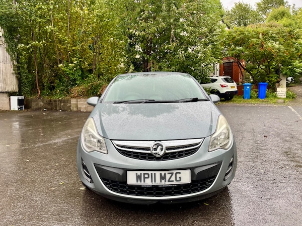 Used Vauxhall Corsa 2011 for sale - 76242696: Photo 2