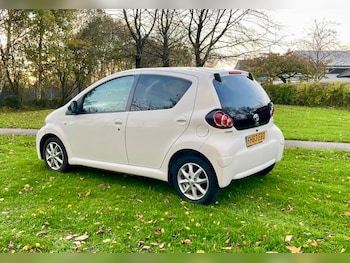 Used Toyota AYGO 2014 for sale - 76446119: Photo
