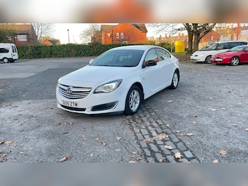 Vauxhall - Insignia