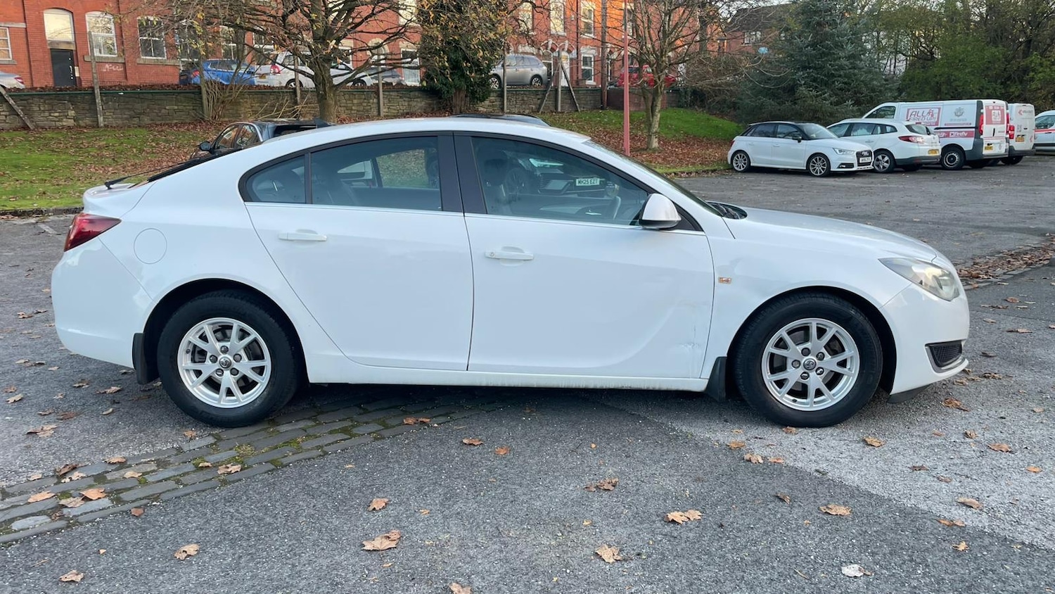 Used Vauxhall Insignia 2015 for sale - 76746262: Photo 3