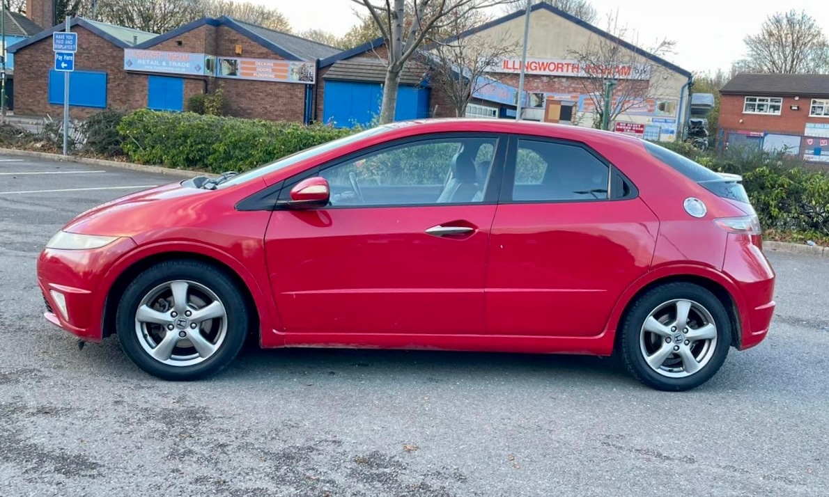 Used Honda Civic 2011 for sale - 76522557: Photo 5