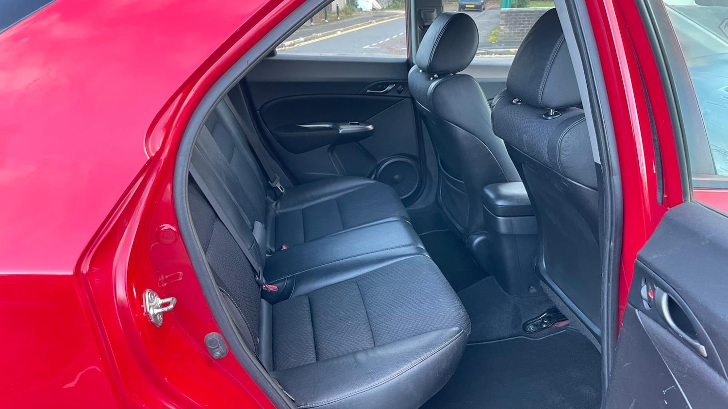 Used Honda Civic 2011 for sale - 76522557: Photo 9