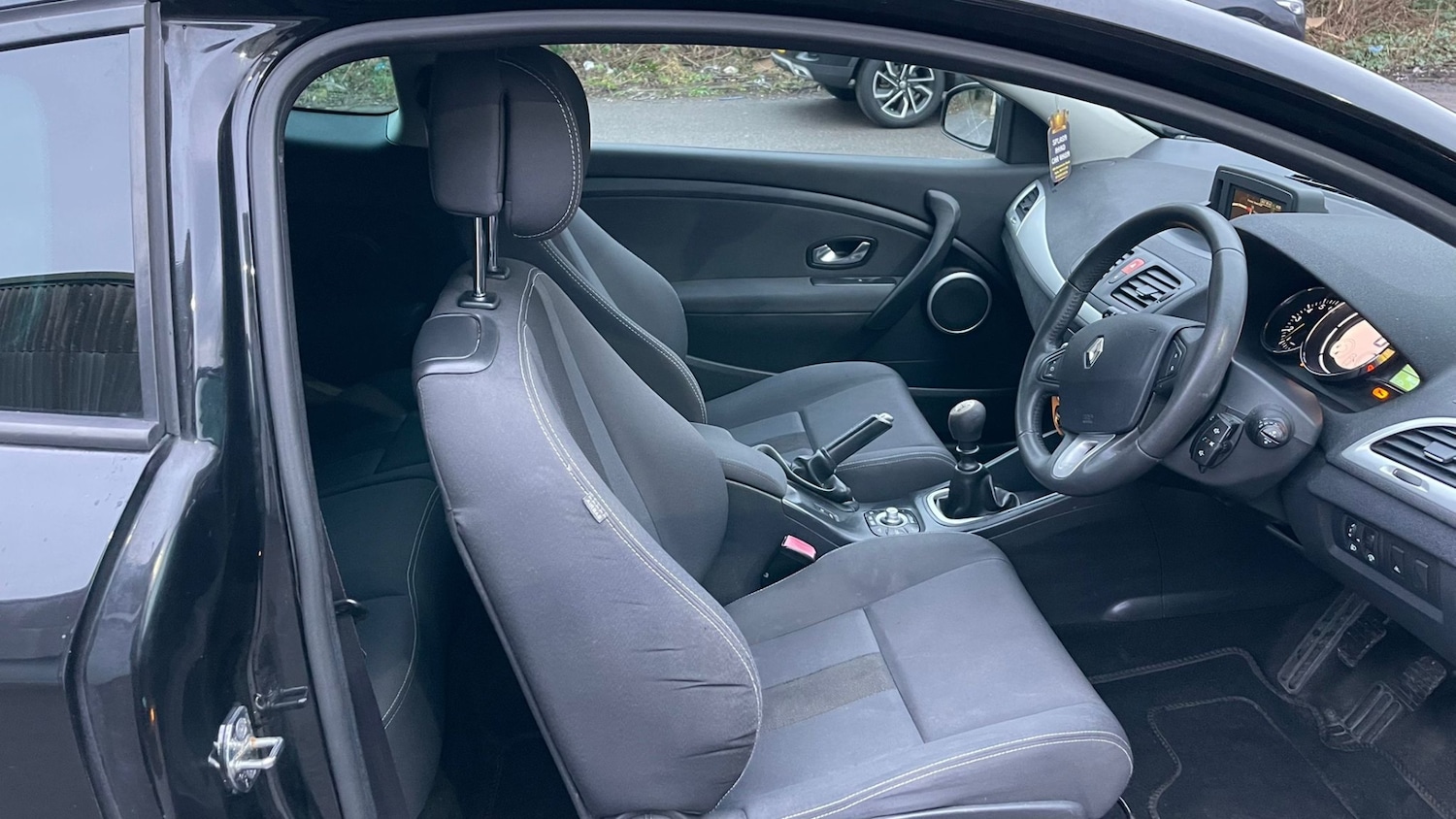 Used Renault Megane 2011 for sale - 77144708: Photo 9