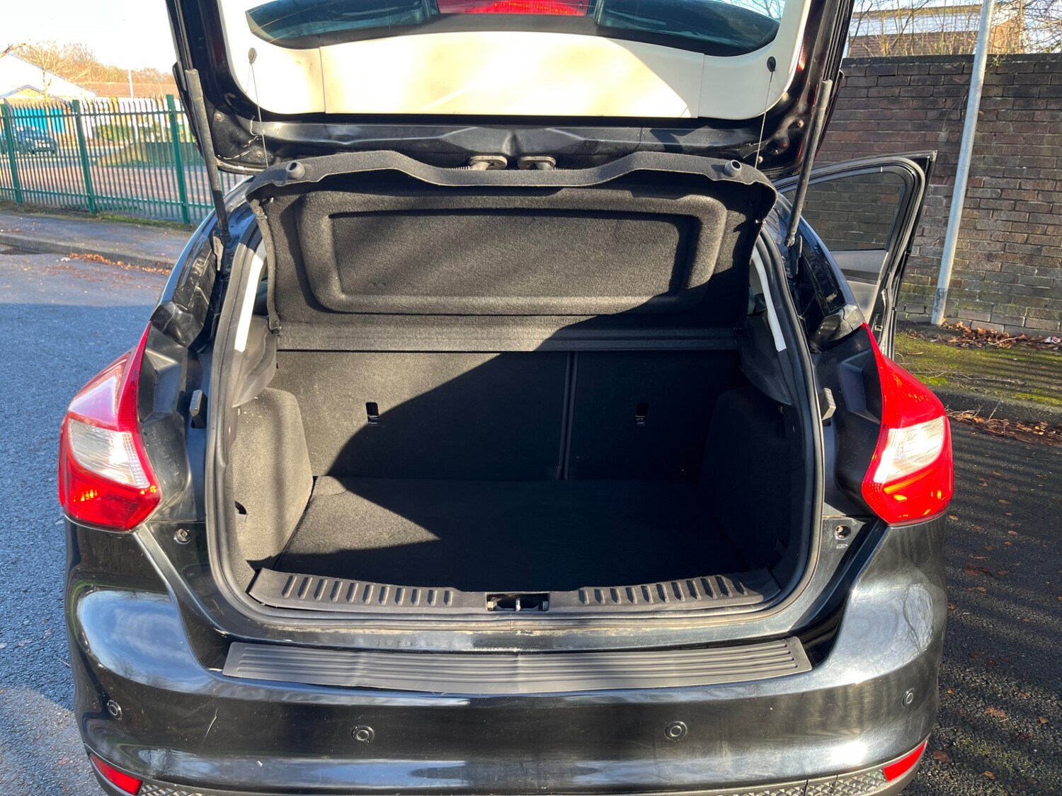 Used Ford Focus 2015 for sale - 76934897: Photo 13