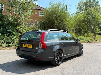 Used Volvo V50 2010 for sale - 79360353: Photo