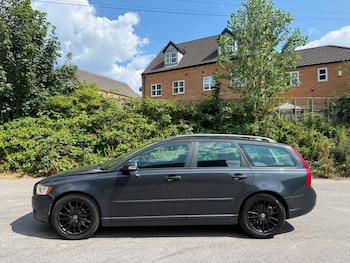 Used Volvo V50 2010 for sale - 79360353: Photo