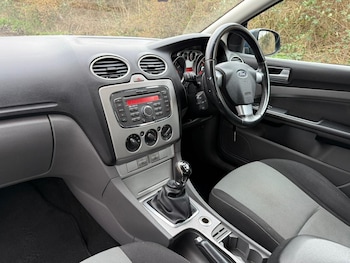 Used Ford Focus 2010 for sale - 77988288: Photo