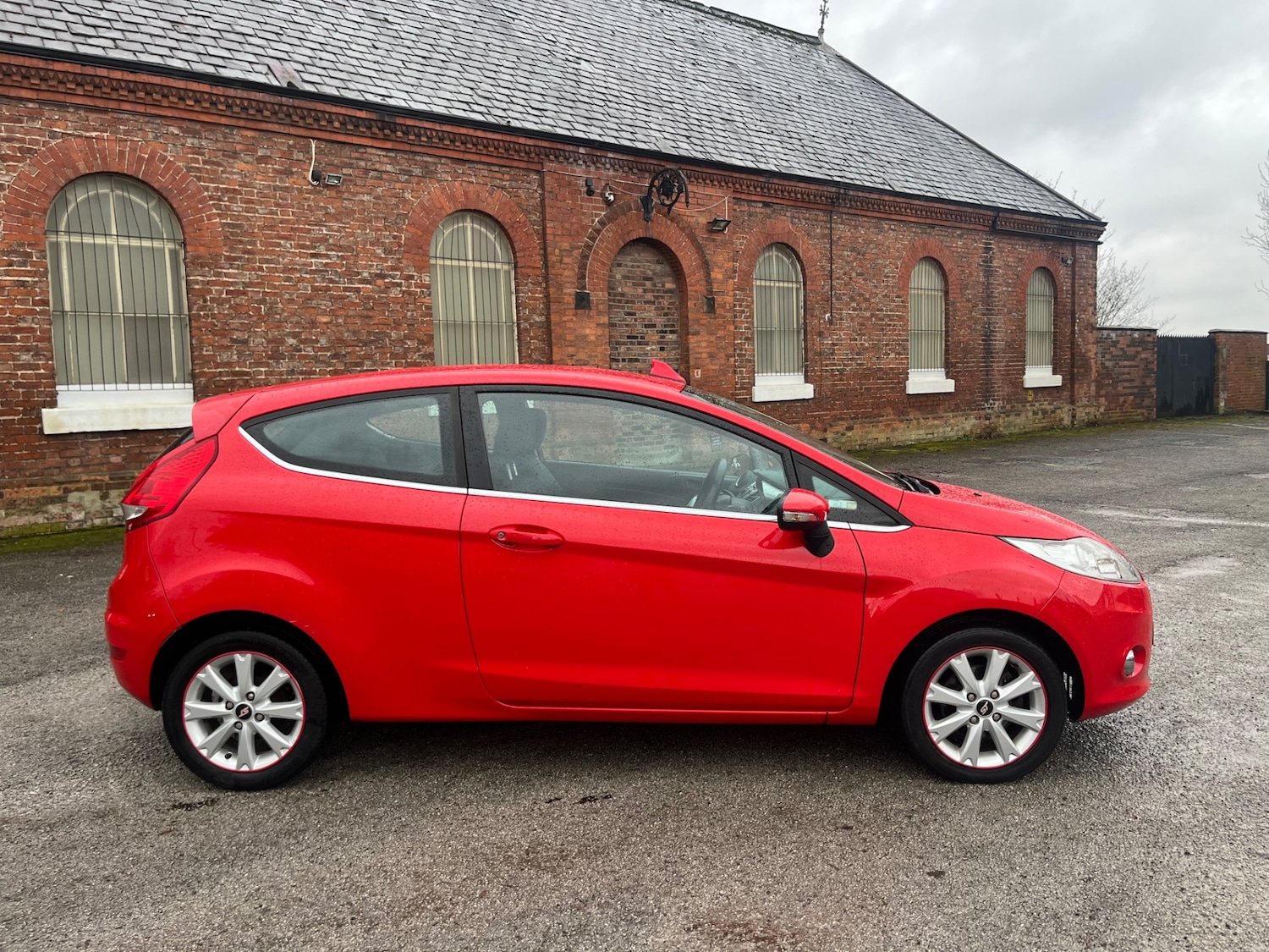 Used Ford Fiesta 2011 for sale - 77358277: Photo 8