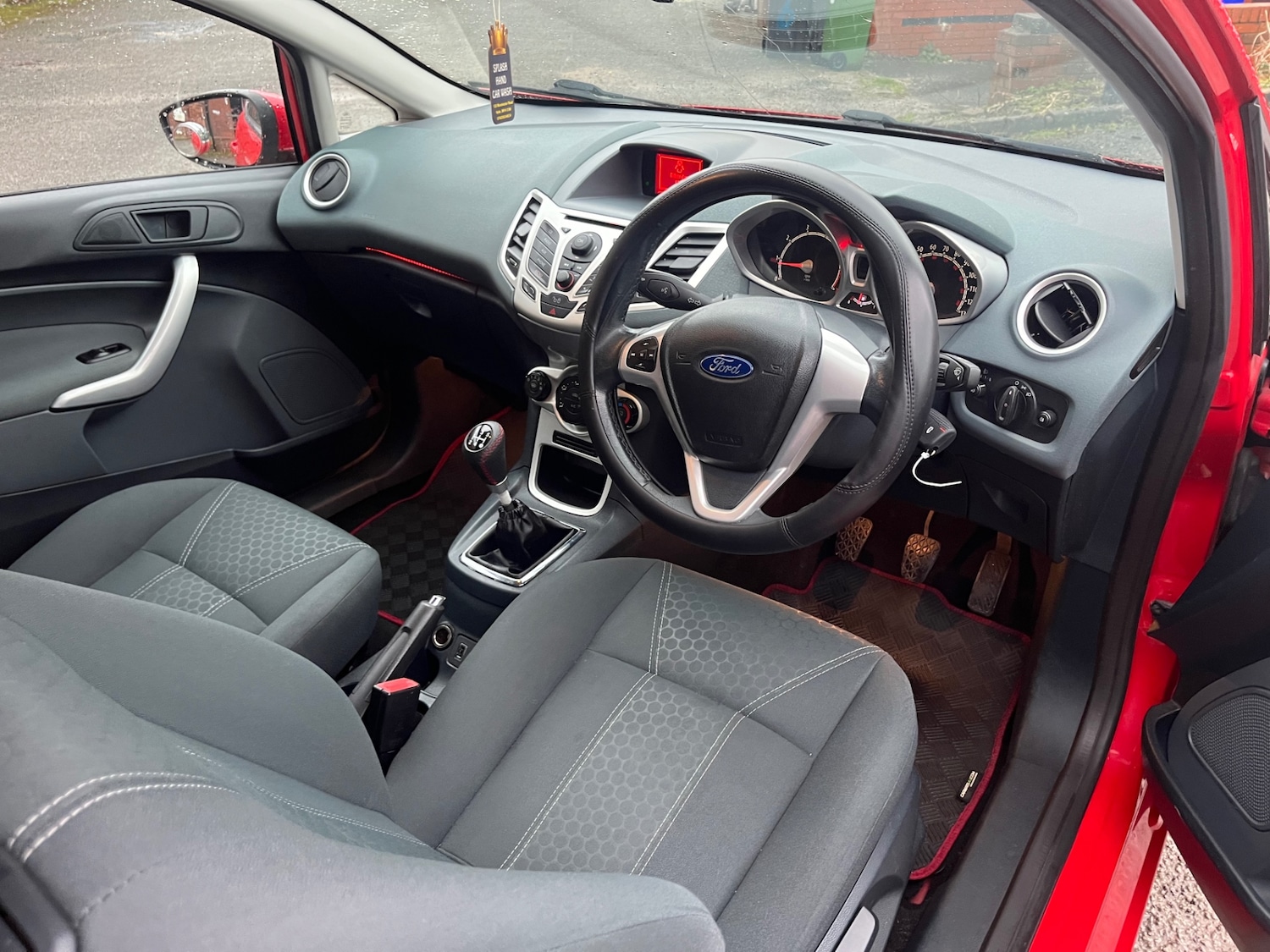 Used Ford Fiesta 2011 for sale - 77358277: Photo 9