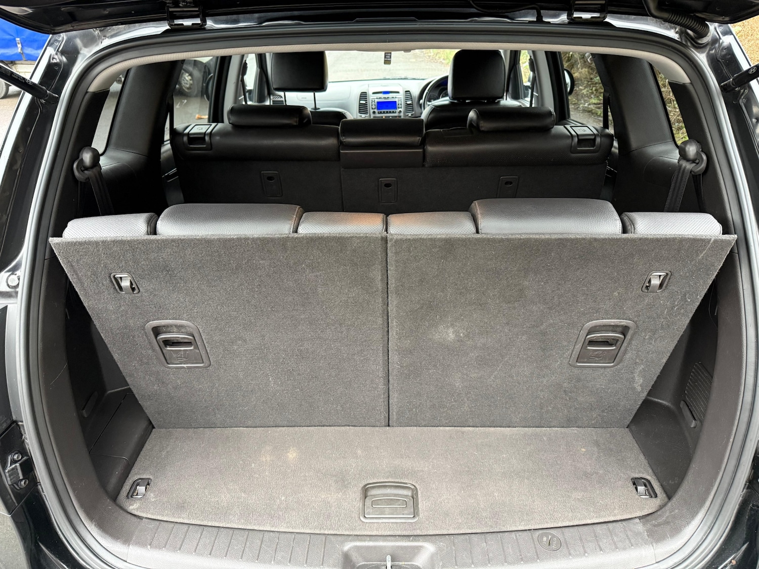 Used Hyundai Santa Fe 2012 for sale - 77261884: Photo 12