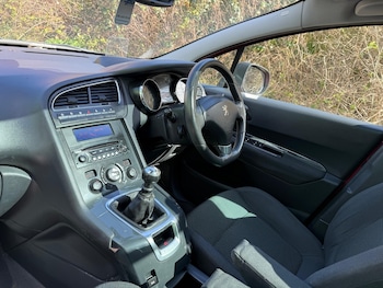 Used Peugeot 5008 2012 for sale - 78057307: Photo