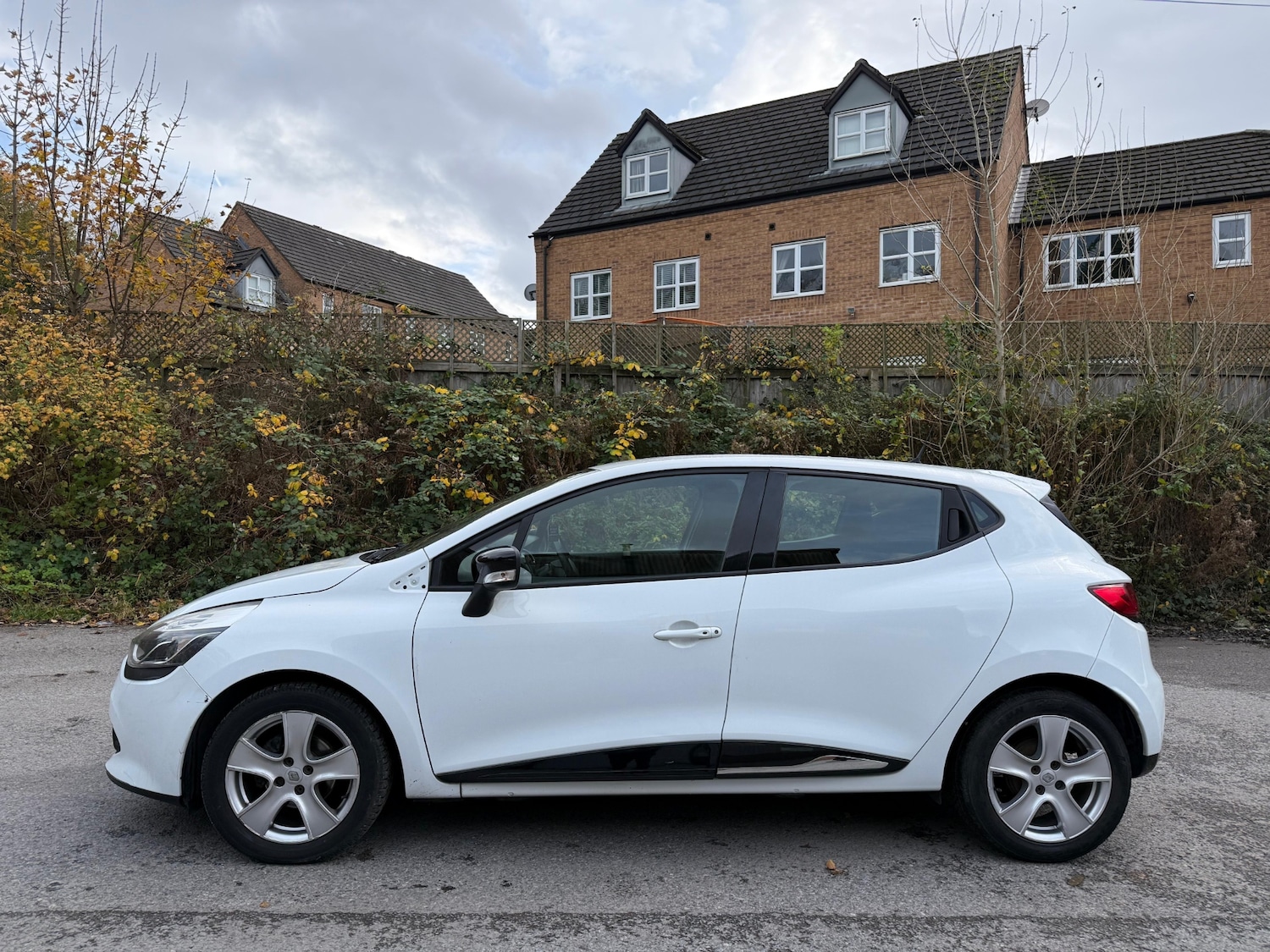 Used Renault Clio 2016 for sale - 76571304: Photo 13