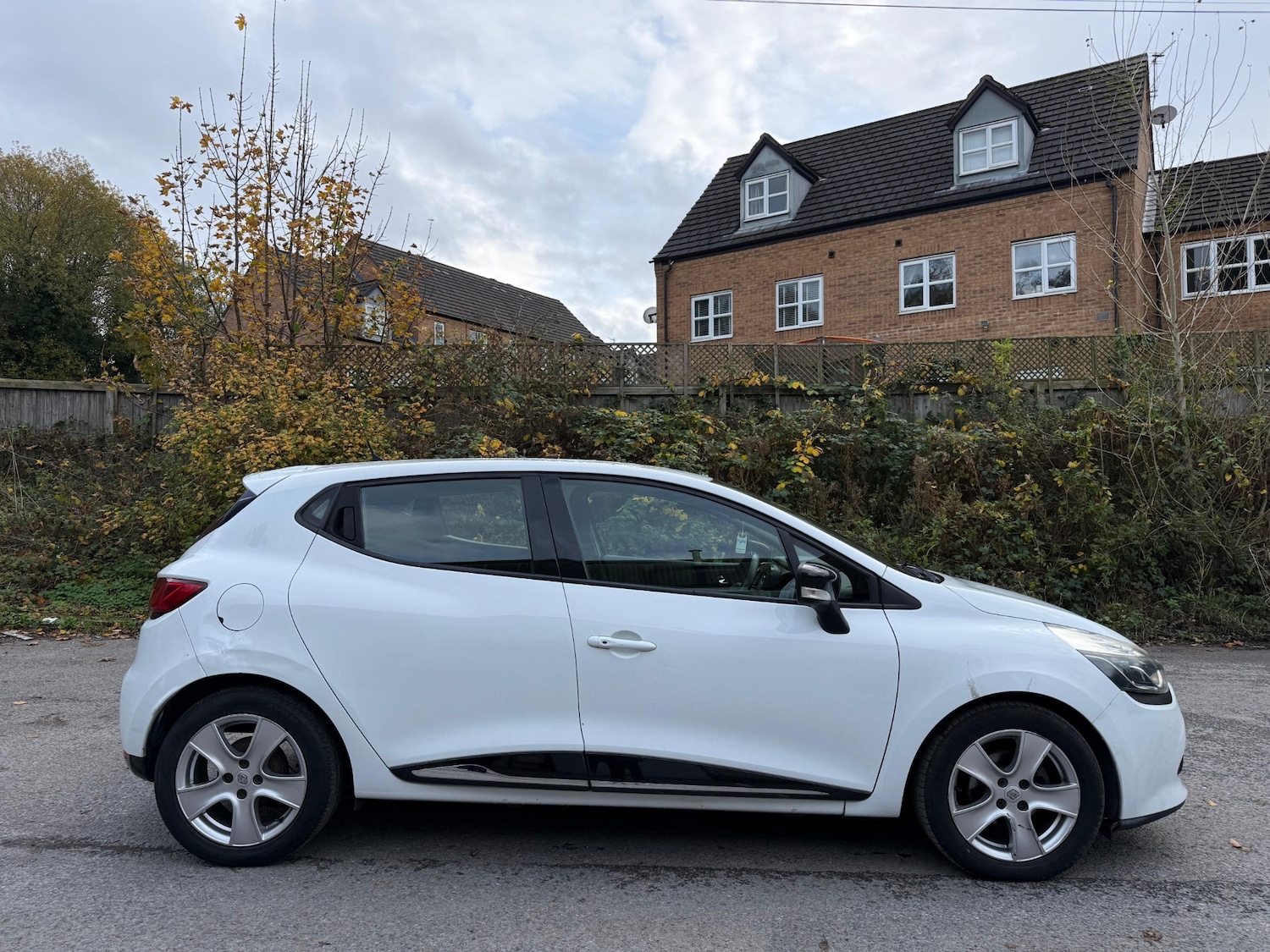 Used Renault Clio 2016 for sale - 76571304: Photo 15