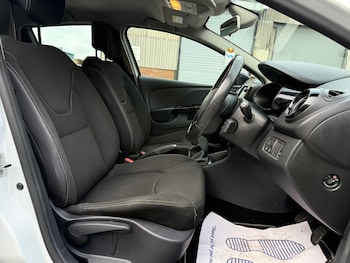 Used Renault Clio 2016 for sale - 76571304: Photo