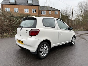 Used Toyota Yaris 2000 for sale - 77564582: Photo