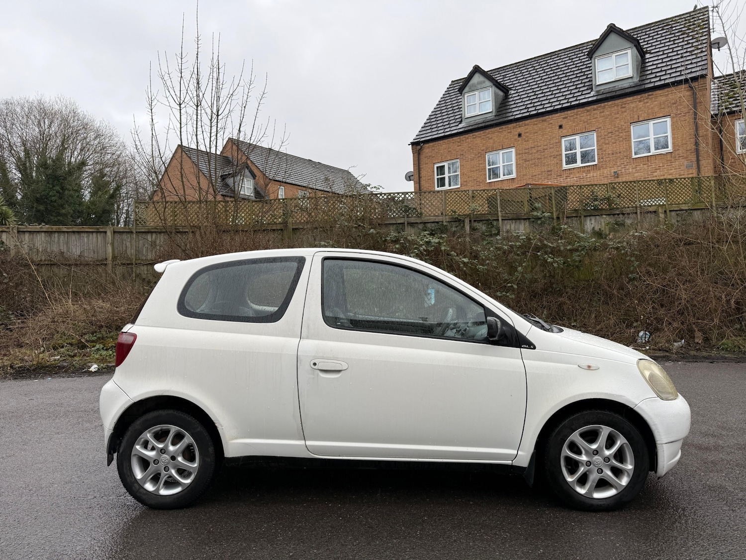 Used Toyota Yaris 2000 for sale - 77564582: Photo 9
