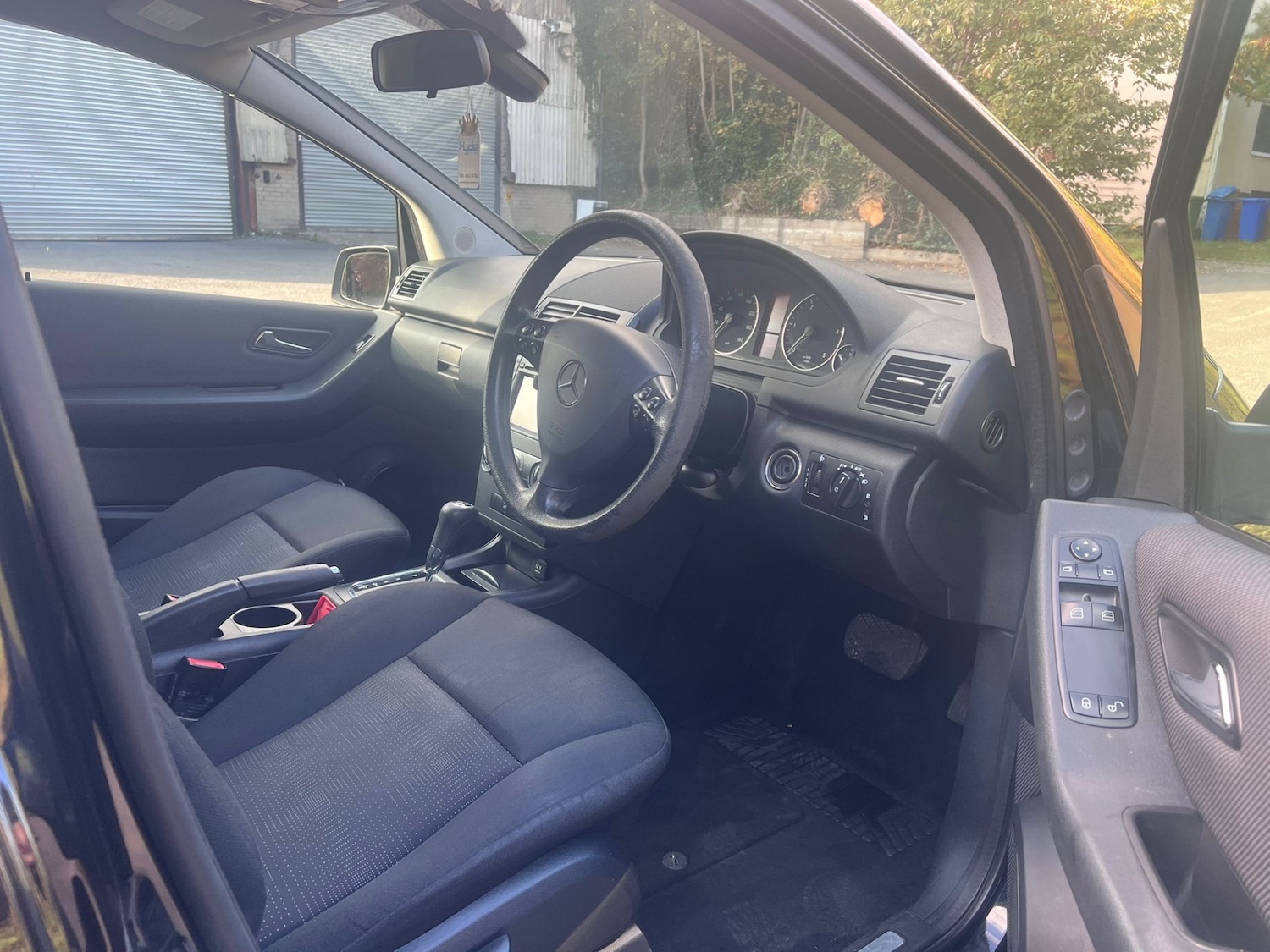 Used Mercedes-Benz A-Class 2010 for sale - 76329602: Photo 8