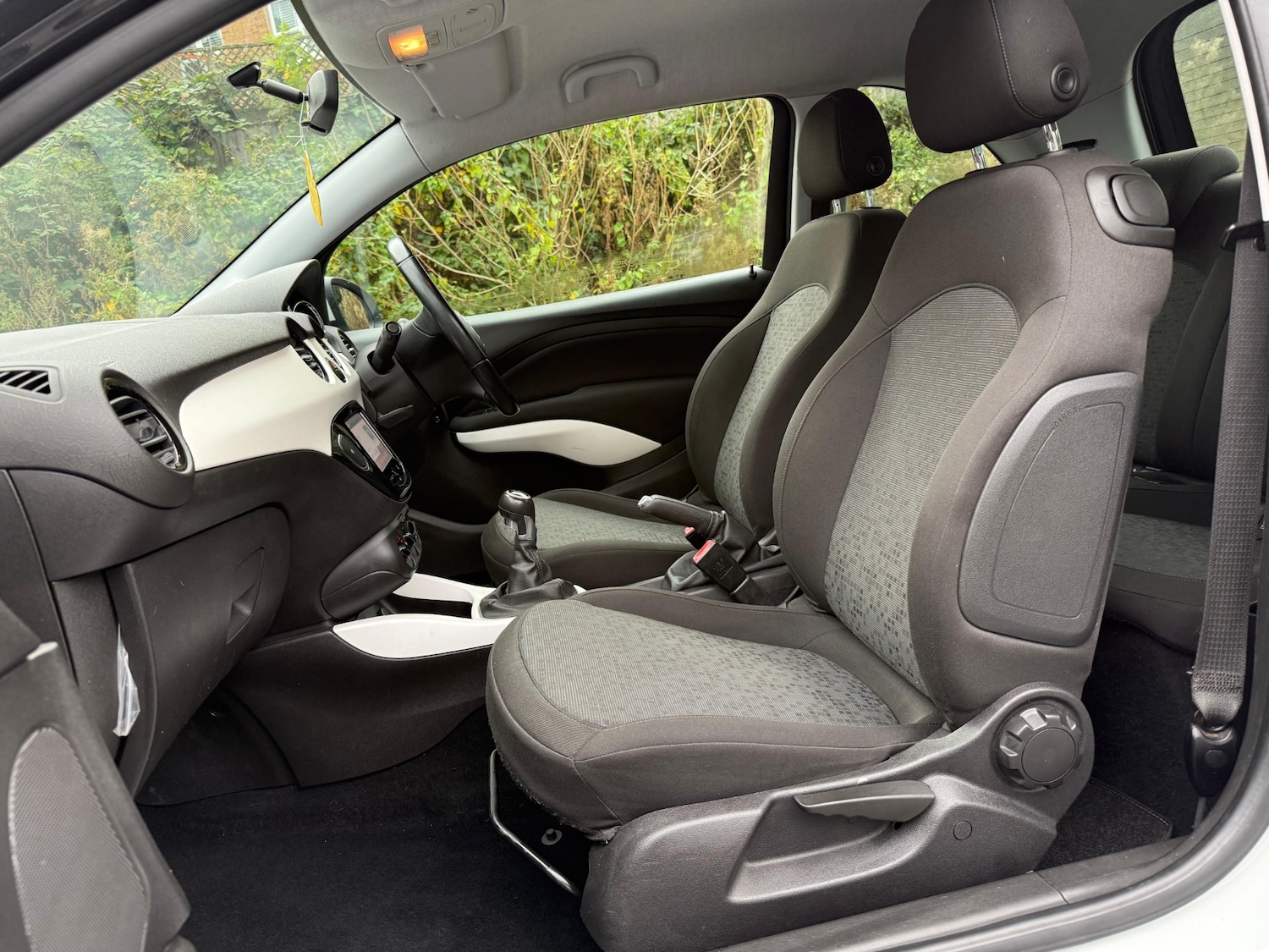 Used Vauxhall ADAM 2014 for sale - 76884679: Photo 6