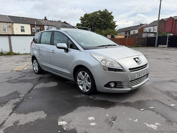 Used Peugeot 5008 2013 for sale - 79761750: Photo