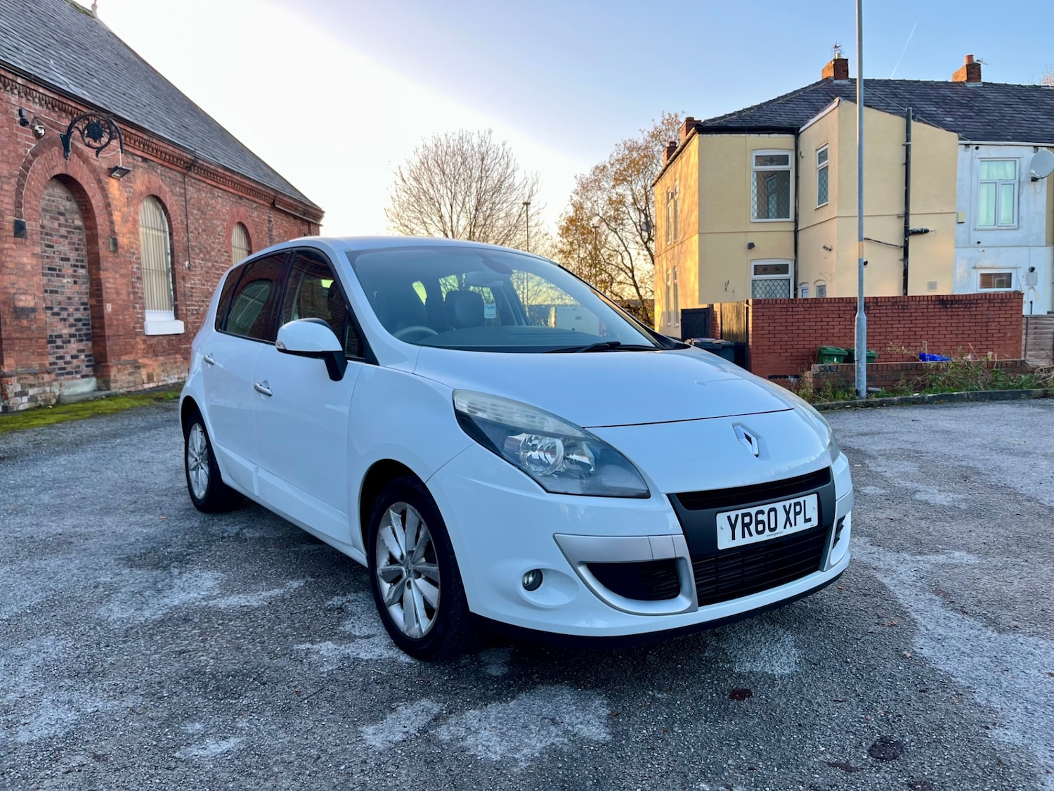 Used Renault Scenic 2010 for sale - 76610782: Photo 1